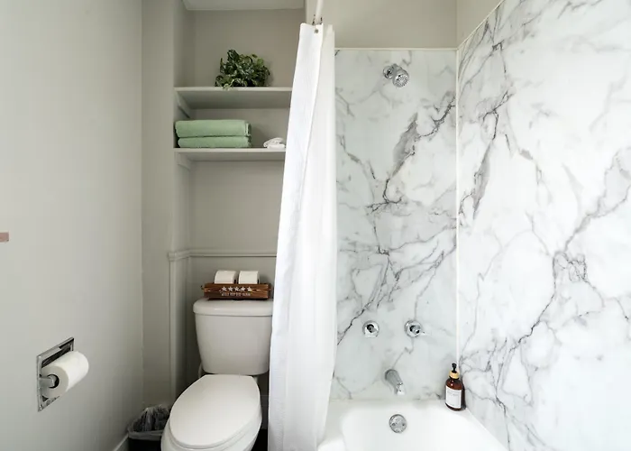 Jungle House Luxury - Downtown Short North *